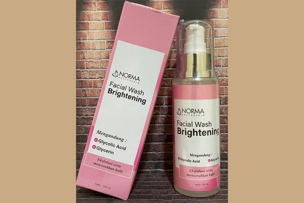 Facial Wash Brightening Dengan Glycolic Acid Dan Glycerin